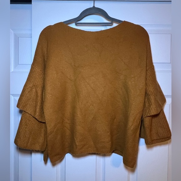 Madewell Tops - Madewell women’s sweater
Size small